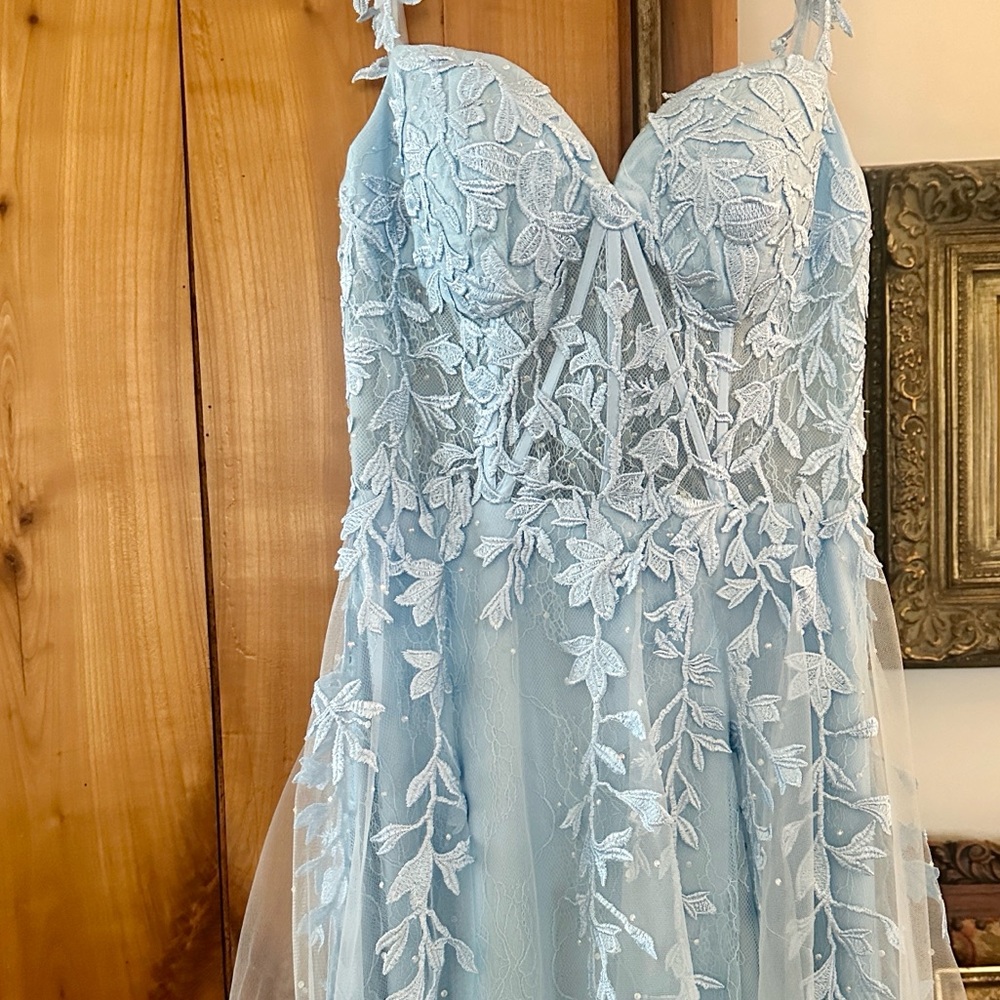 Stacees boutique Blue PROM/Wedding/Evening Dress NWT